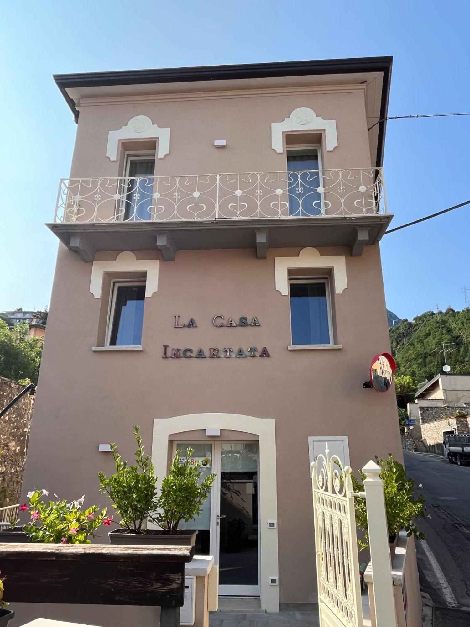 トスコラーノ・マデルノLa Casa Incartataアパートメント エクステリア 写真